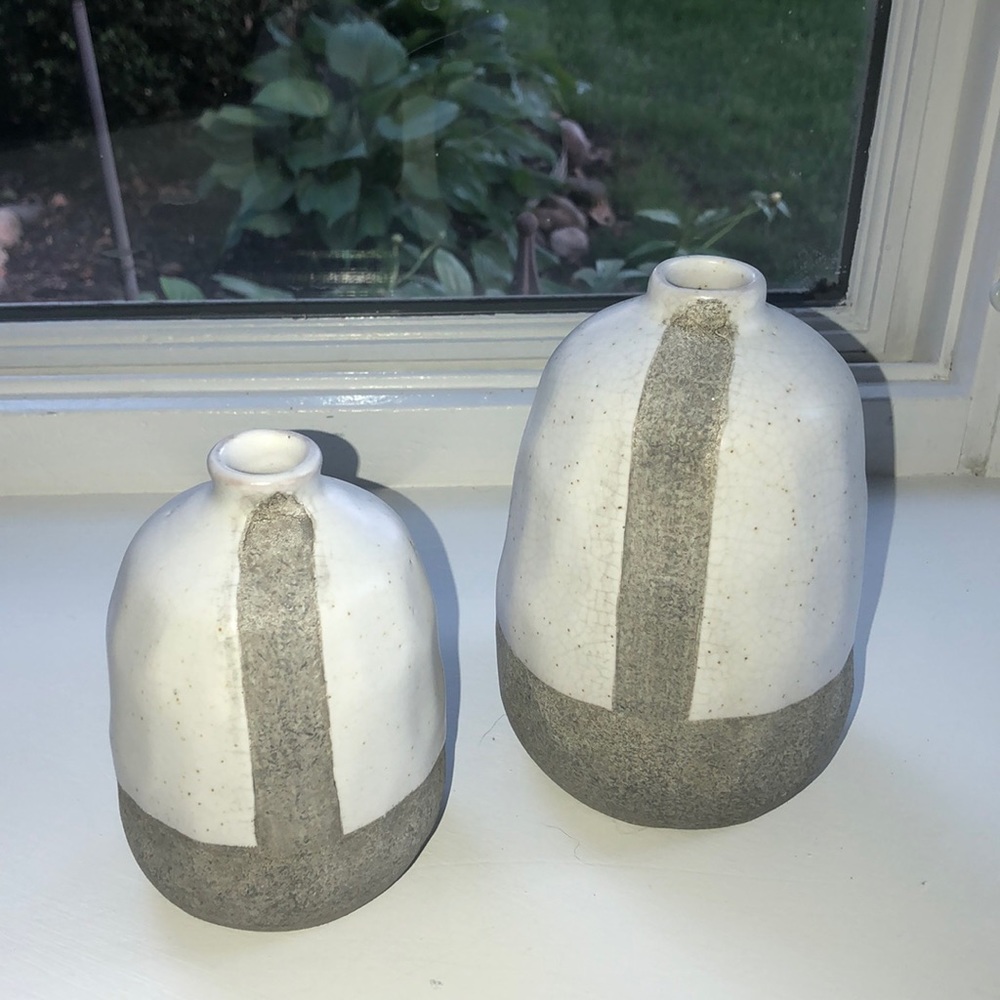 Set/2 NEW pottery vases-excellent NEW condition!